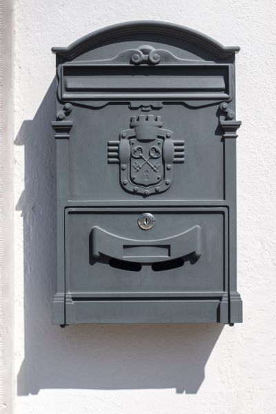 Cost of Wall Mailbox Mounting in Cheyenne